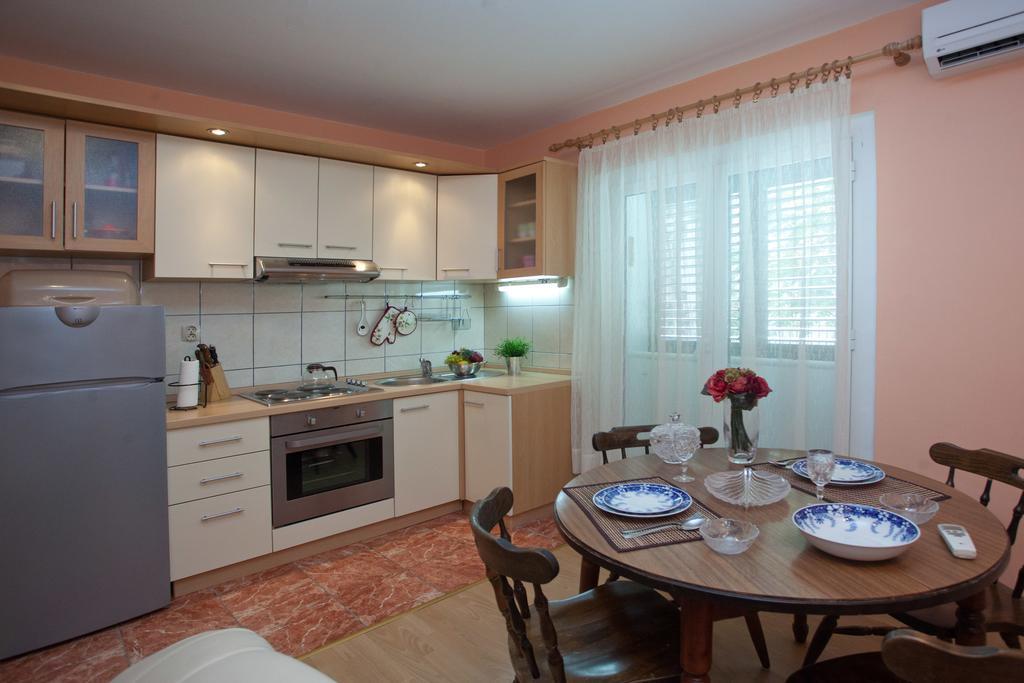 Bacvice Beach Apartment Split Bagian luar foto