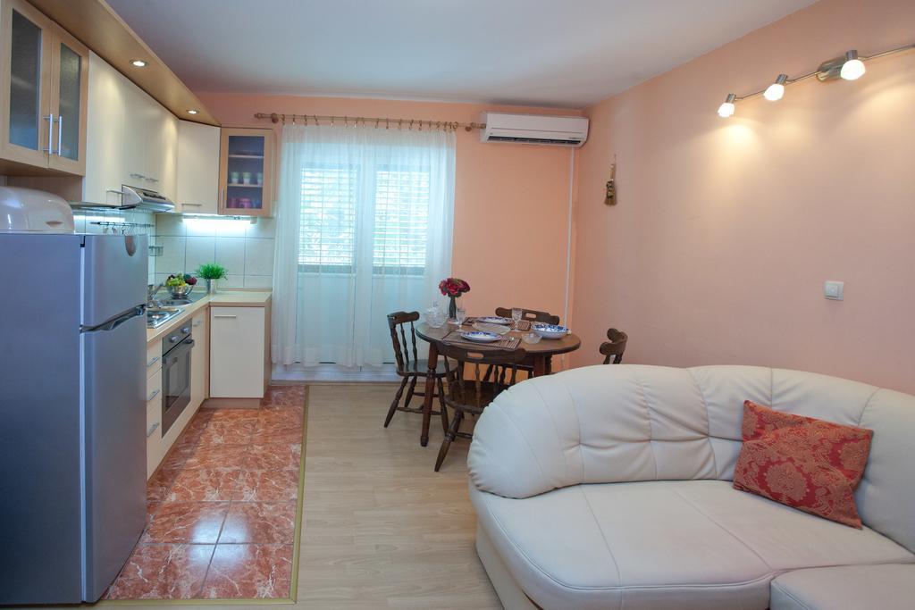 Bacvice Beach Apartment Split Bagian luar foto